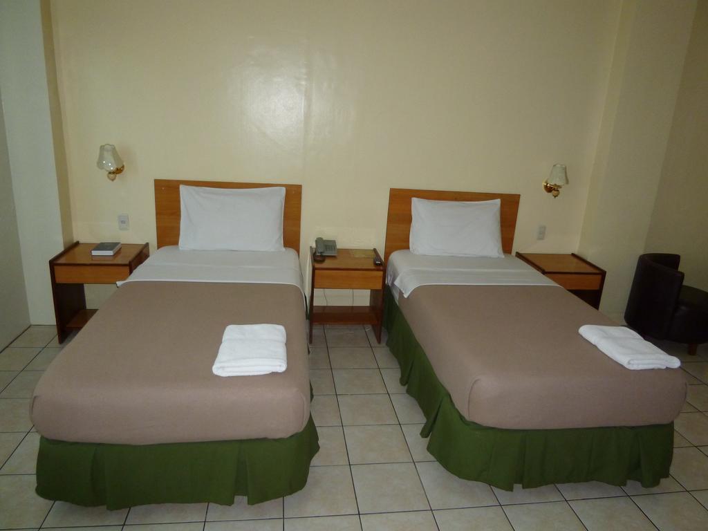 Sequoia Inn Davao City Rom bilde