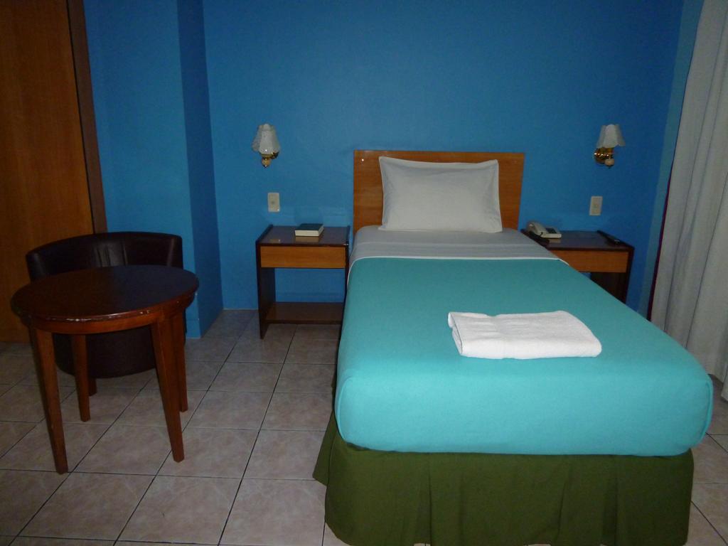 Sequoia Inn Davao City Rom bilde